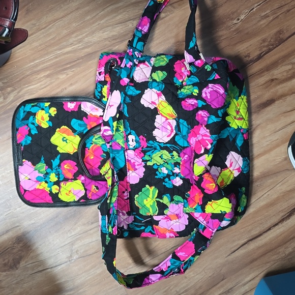Vera Bradley small back pack - Picture 3 of 10